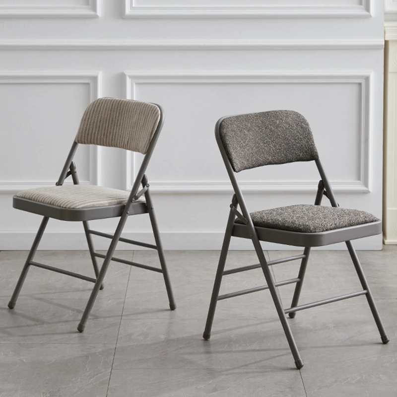 2 Pack Folding Chairs with Padded Cushion and Back Metal Foldable Chairs with Cu3
