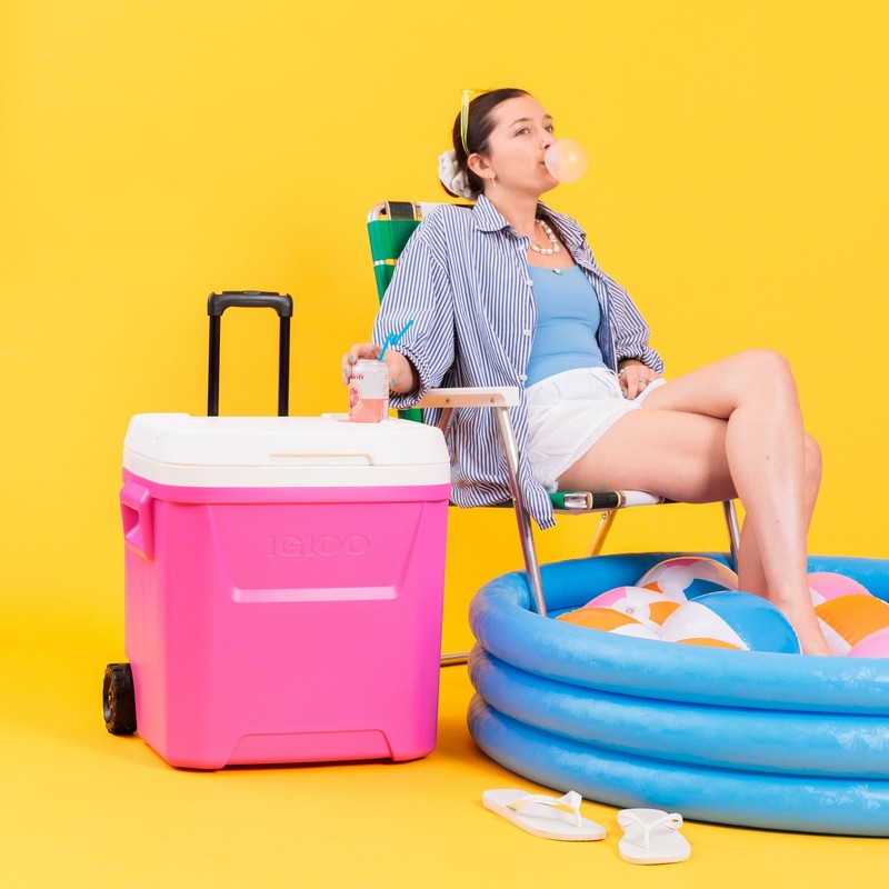 60 QT Laguna Ice Chest Cooler with Wheels, Fuchsia Pink8