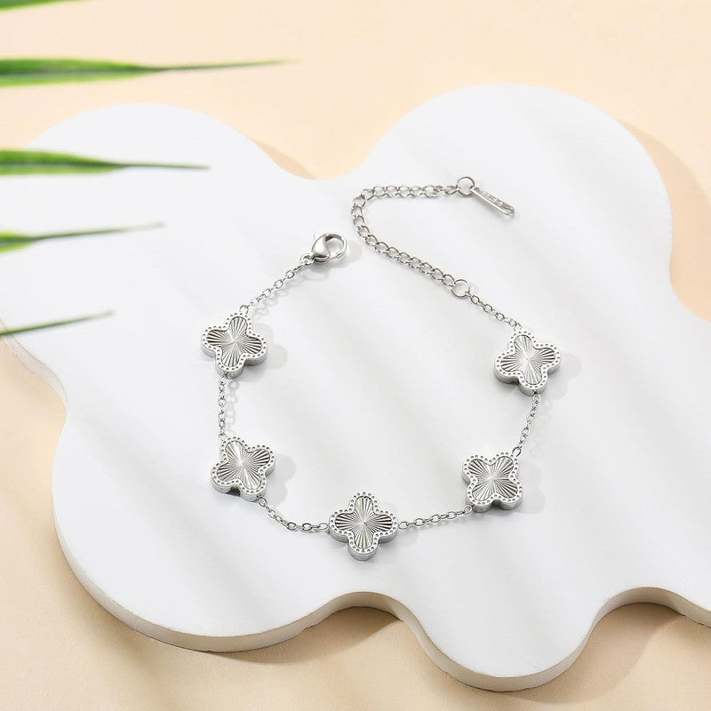 18K Gold Plated Clover Bracelet Lucky Dainty Jewelry Gift for Women4