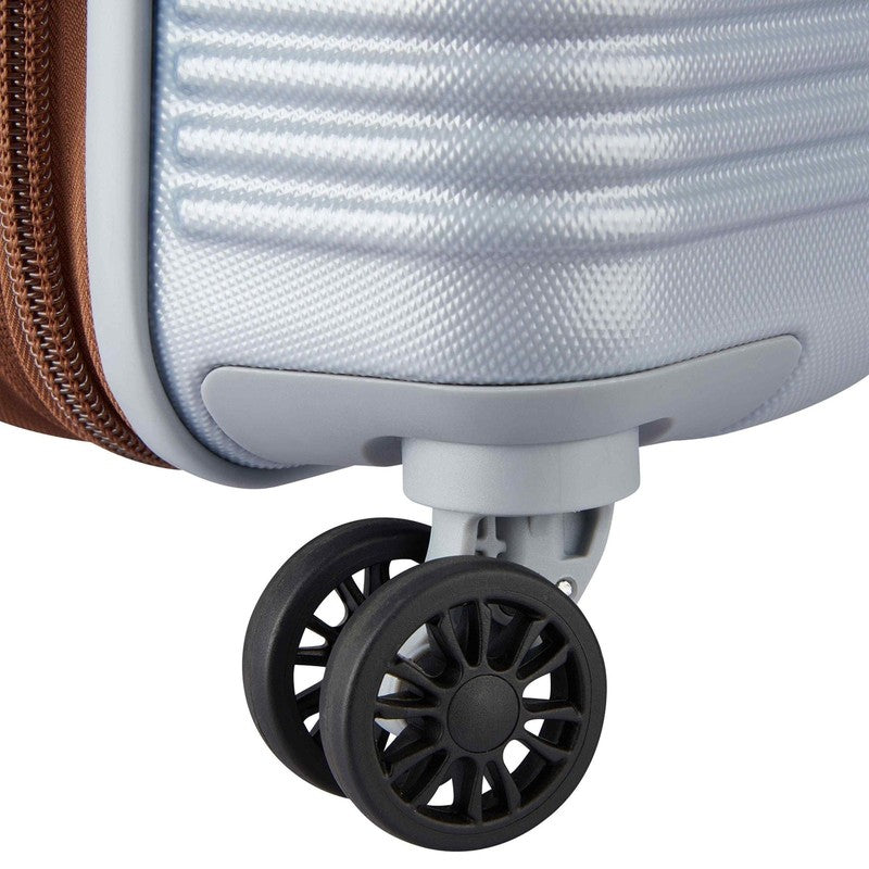 Freestyle 24" Medium Checked Expandable Spinner Luggage, Platinum7