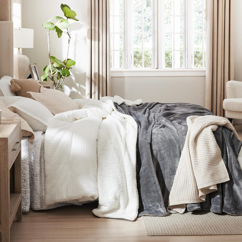 Gentlesoft Sherpa Fleece Blankets Queen Size for Bed - Thick and Warm, Soft Fuzz7