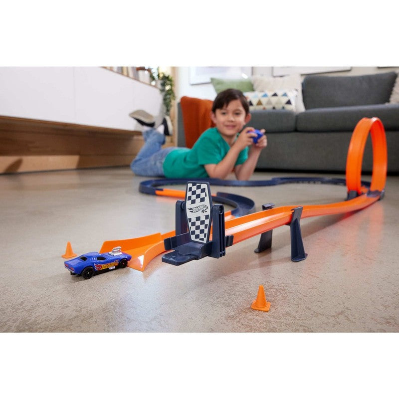 RC Speed Challenge Track Set – 1:64 Scale Battery-Powered Toy Car with 30+ Track1