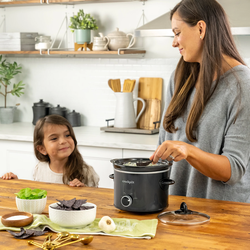 2 Quart round Manual Slow Cooker, Black4