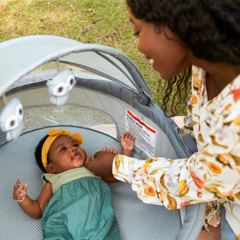 Safety 1ˢᵗ Sleepy Traveler Infant Bassinet, Dreamscape8