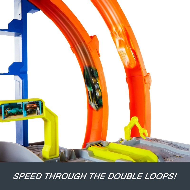 Mega Loop Garage Playset – 1:64 Scale Die-Cast Car & Toy Helicopter Set4