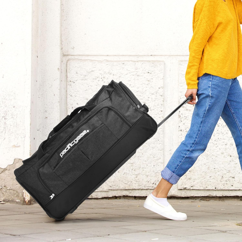 Duffel Bag with Rolling Wheels1