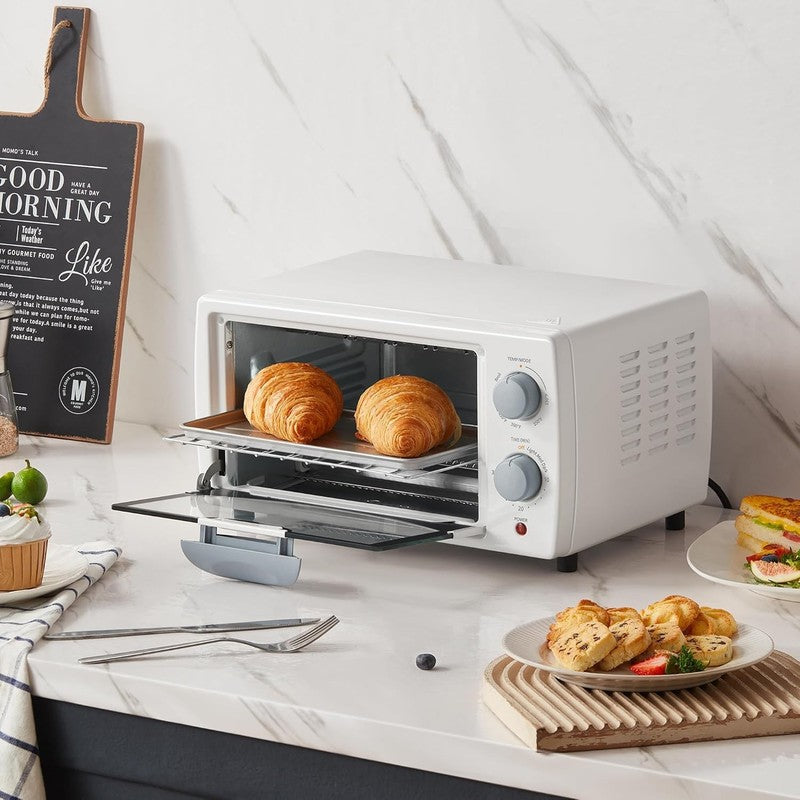 Toaster Oven 4 Slice, Compact 9" Pizza Oven, Bake/Broil, 950W, White CTO-E101A6
