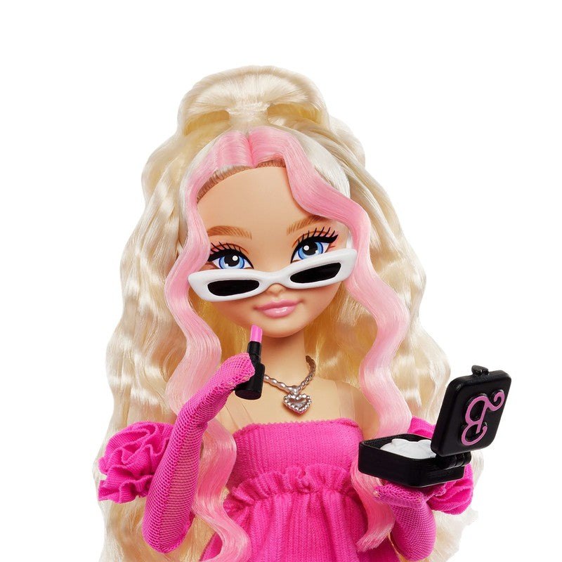 Dream Besties  “Malibu” Fashion Doll with 8 Makeup & Hair Themed Accessories3