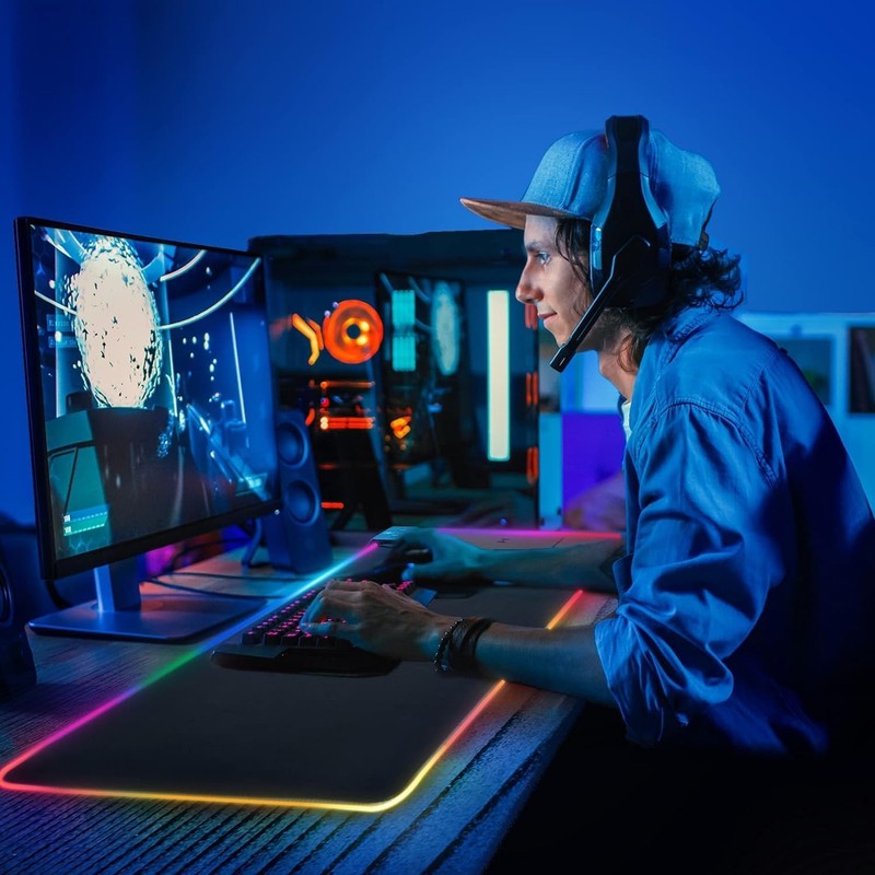 RGB Wireless Charging Mouse Pad - Large Non-Slip Gaming Desk Mat6