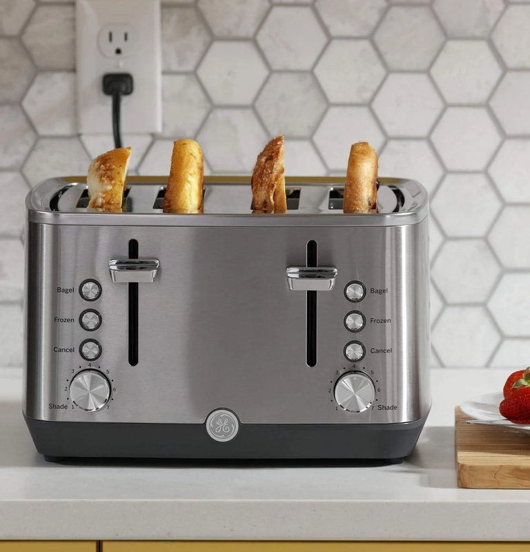 Electric 4-Slice Toaster, Stainless Steel with Removable Tray7