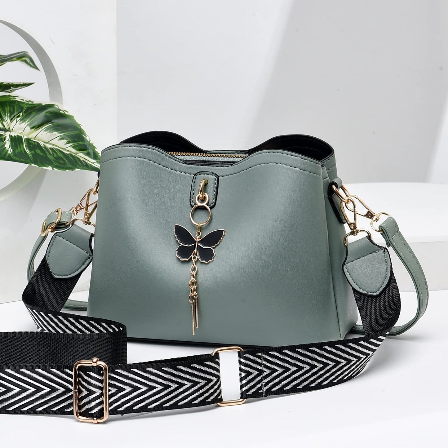 Stylish Lightweight Crossbody Bag for Women & Teens - Fashionable Handbag Purse7