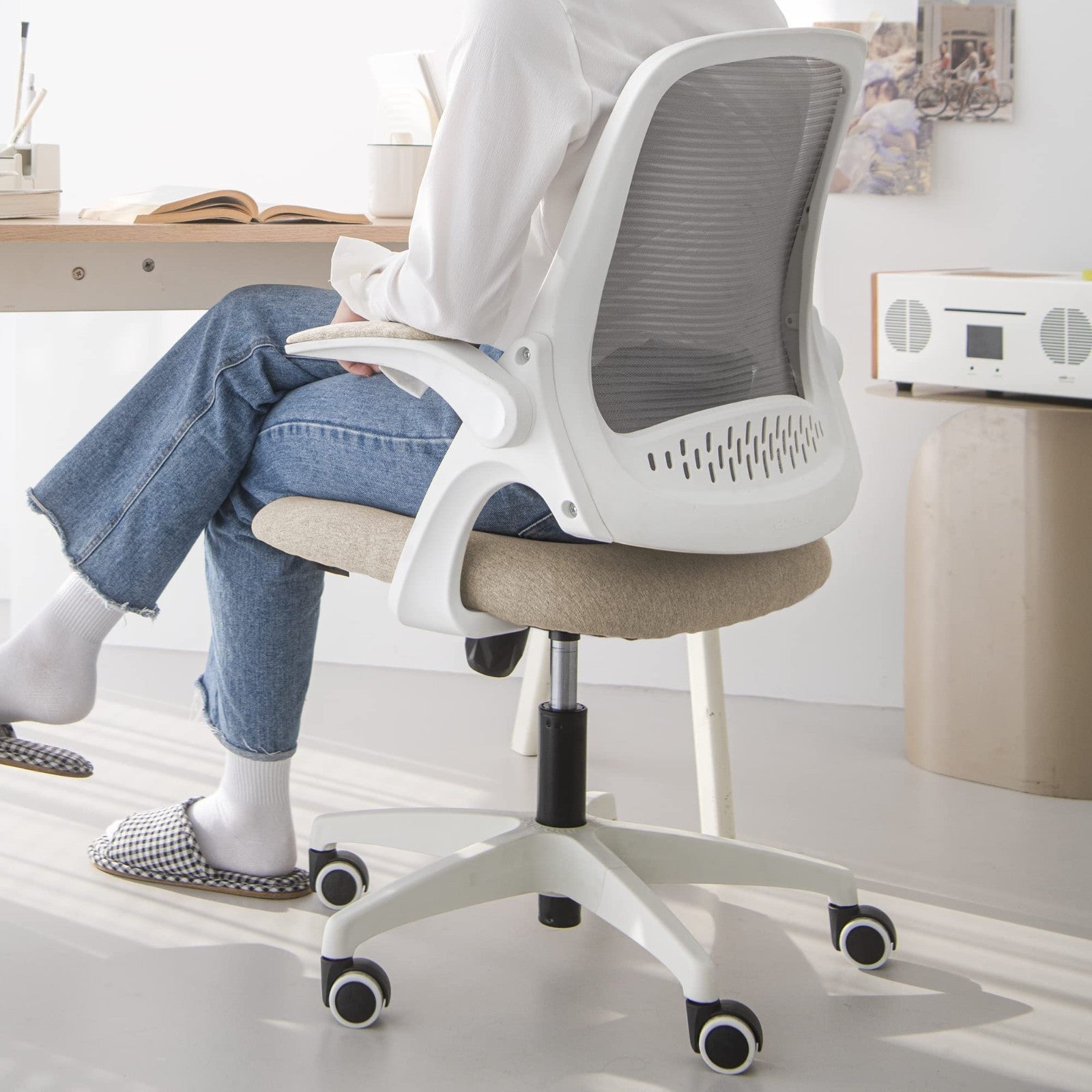 Ergonomic Mesh Office Desk Chair with Flip Up Armrests, Lumbar Support, Height A8