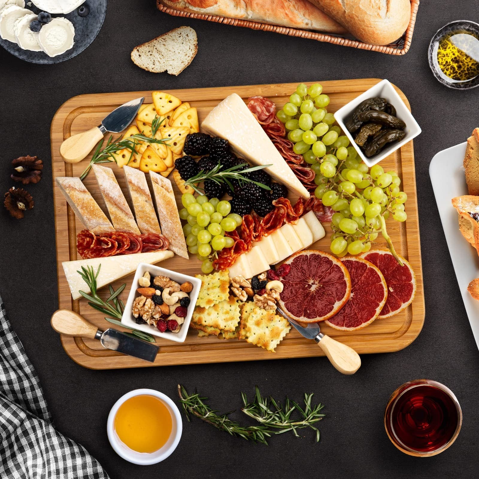 Heavy Duty Bamboo Carving Board for Thanksgiving - Meat Cutting Board with Juice3