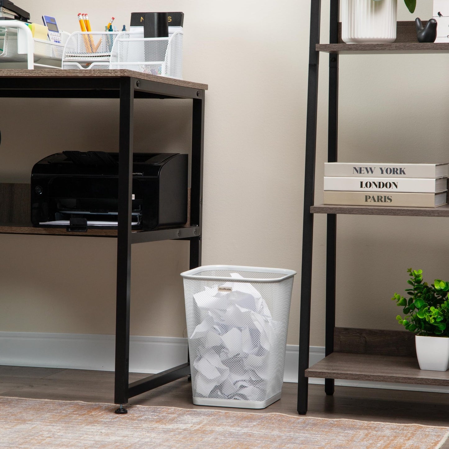 Set of 2 White Mesh Trash Cans, 5 Gallon Capacity, Stylish & Durable Design2