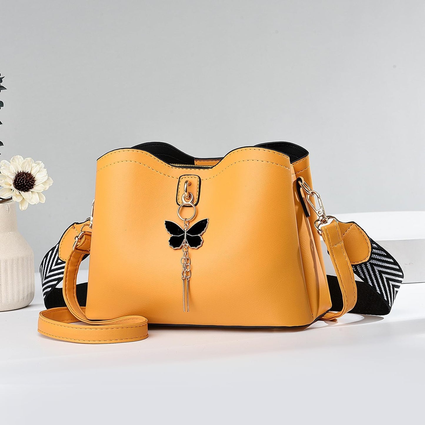 Stylish Lightweight Crossbody Bag for Women & Teens - Fashionable Handbag Purse2