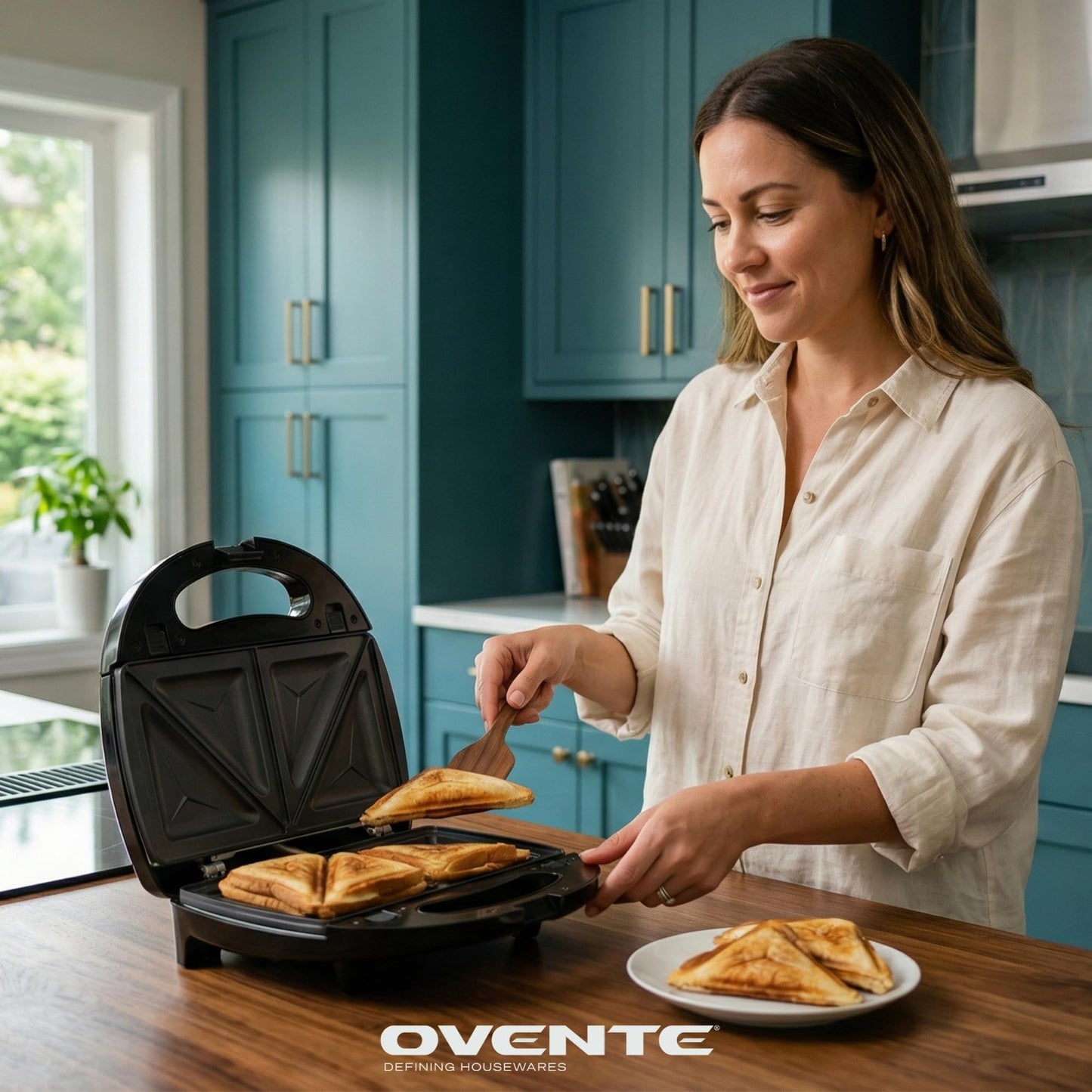 Electric Sandwich & Waffle Maker Set - 3 Non-Stick Plates, 750W, Versatile Grill2
