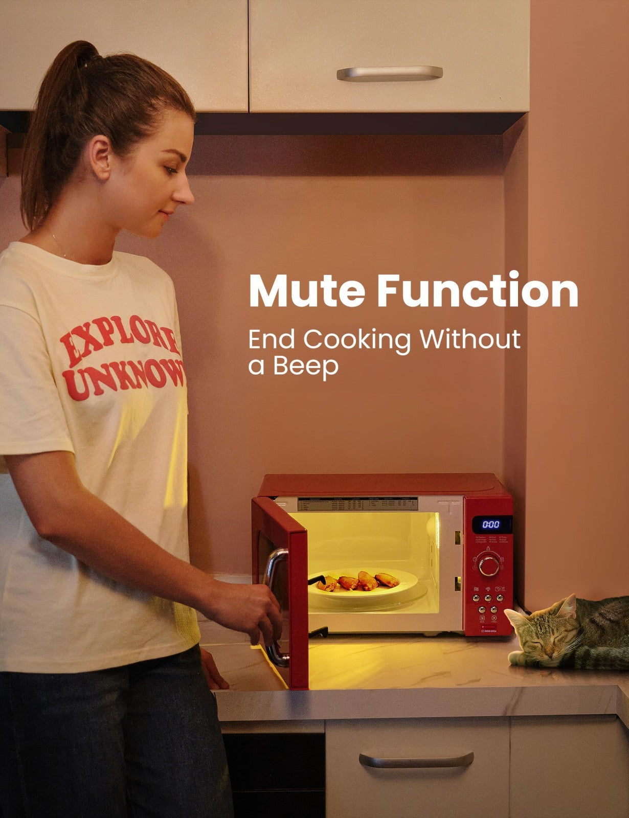 Retro Microwave Oven 0.7 Cu.Ft 700W   Compact, 9 Preset Menus, Stylish Red3