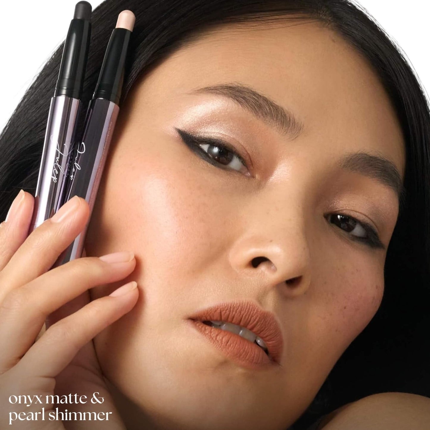 Crème-to-Powder Eyeshadow Stick - Pearl Shimmer, Long-Lasting, Easy Application4