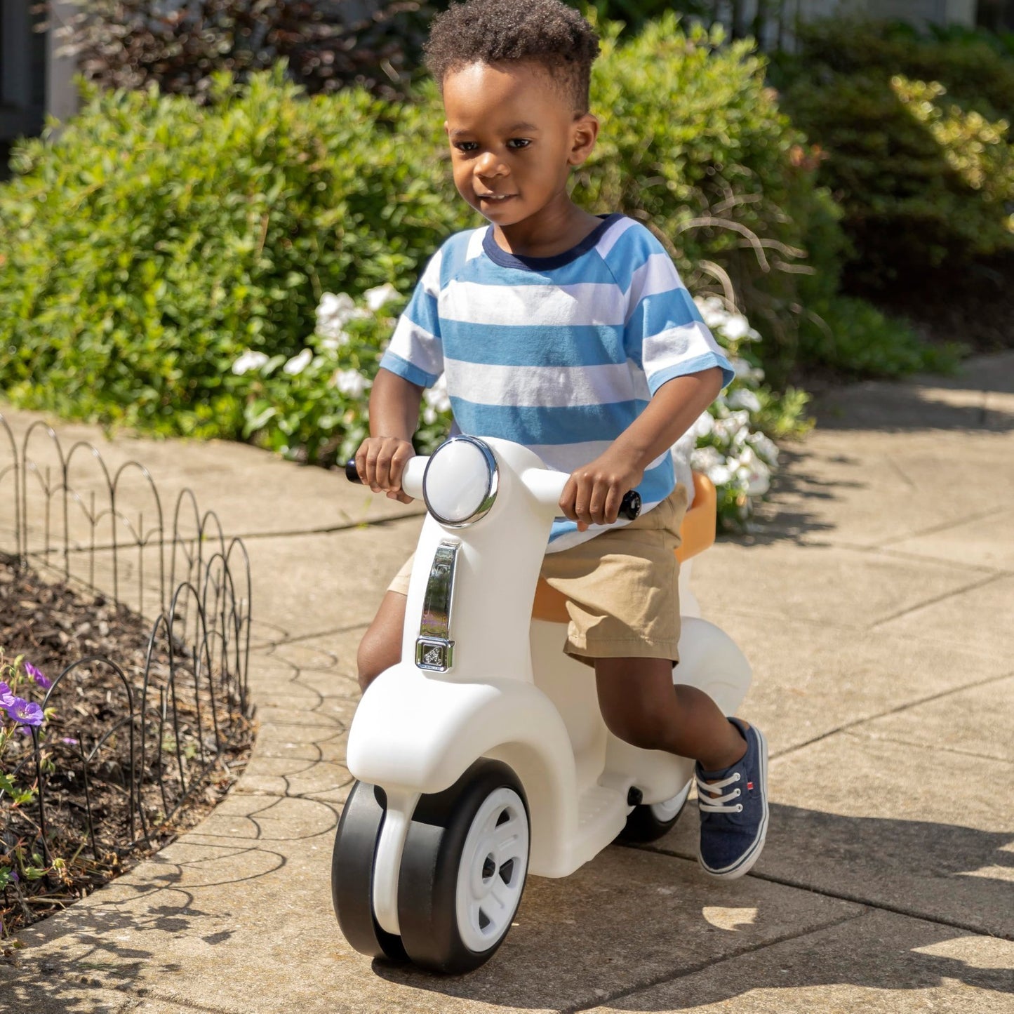 Kids Ride-On Scooter - Adjustable Height, Lightweight, Fun & Safe for Outdoor Pl2