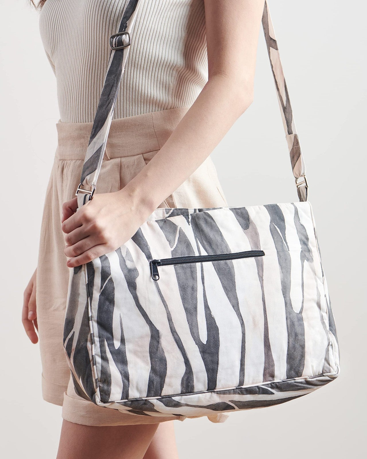 Stylish Cotton Shoulder Bag for Women   Versatile Handbag for Everyday Use6