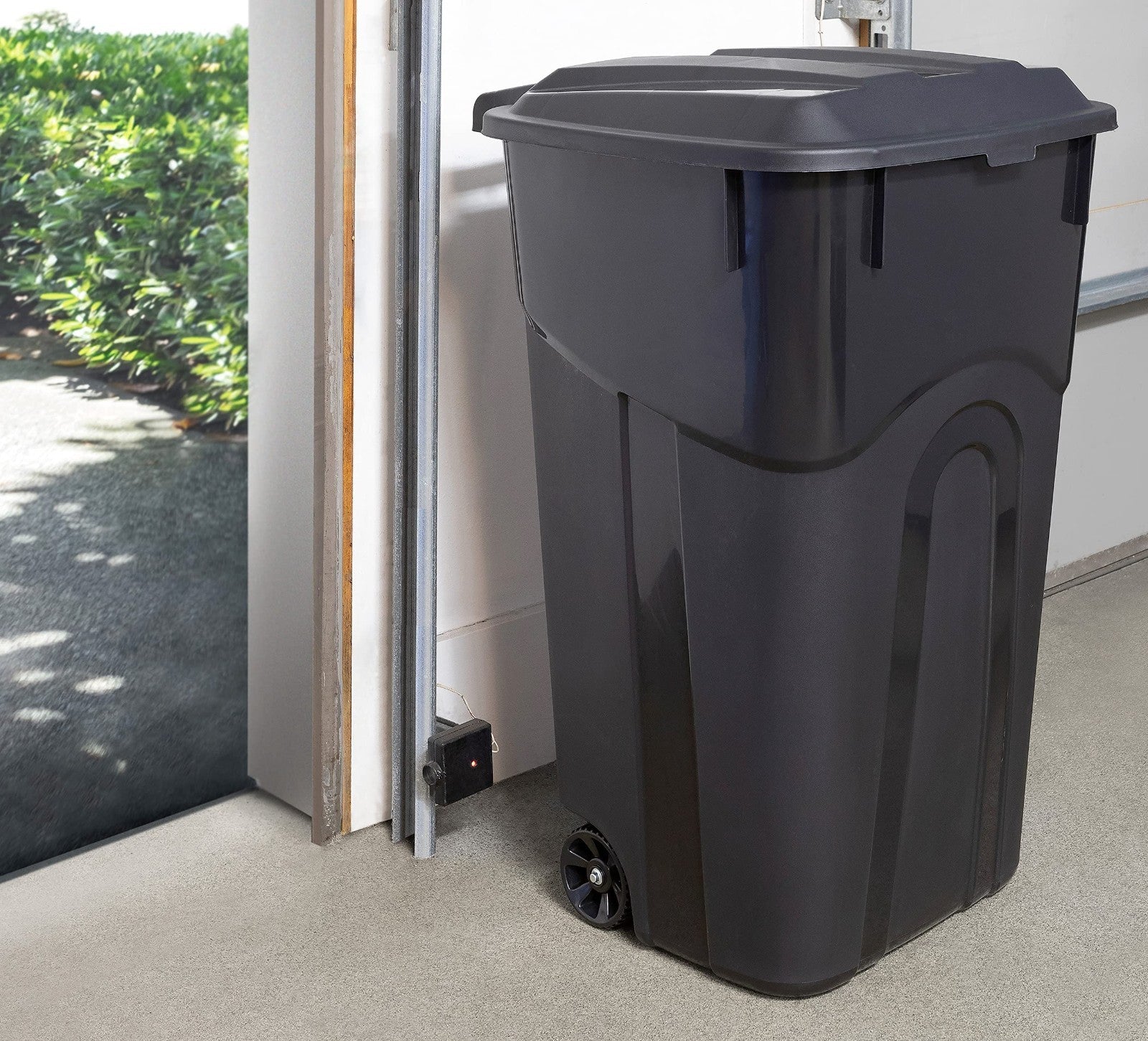32 Gallon Wheeled Outdoor Trash Can with Snap Lock Lid & Heavy-Duty Handles - 22