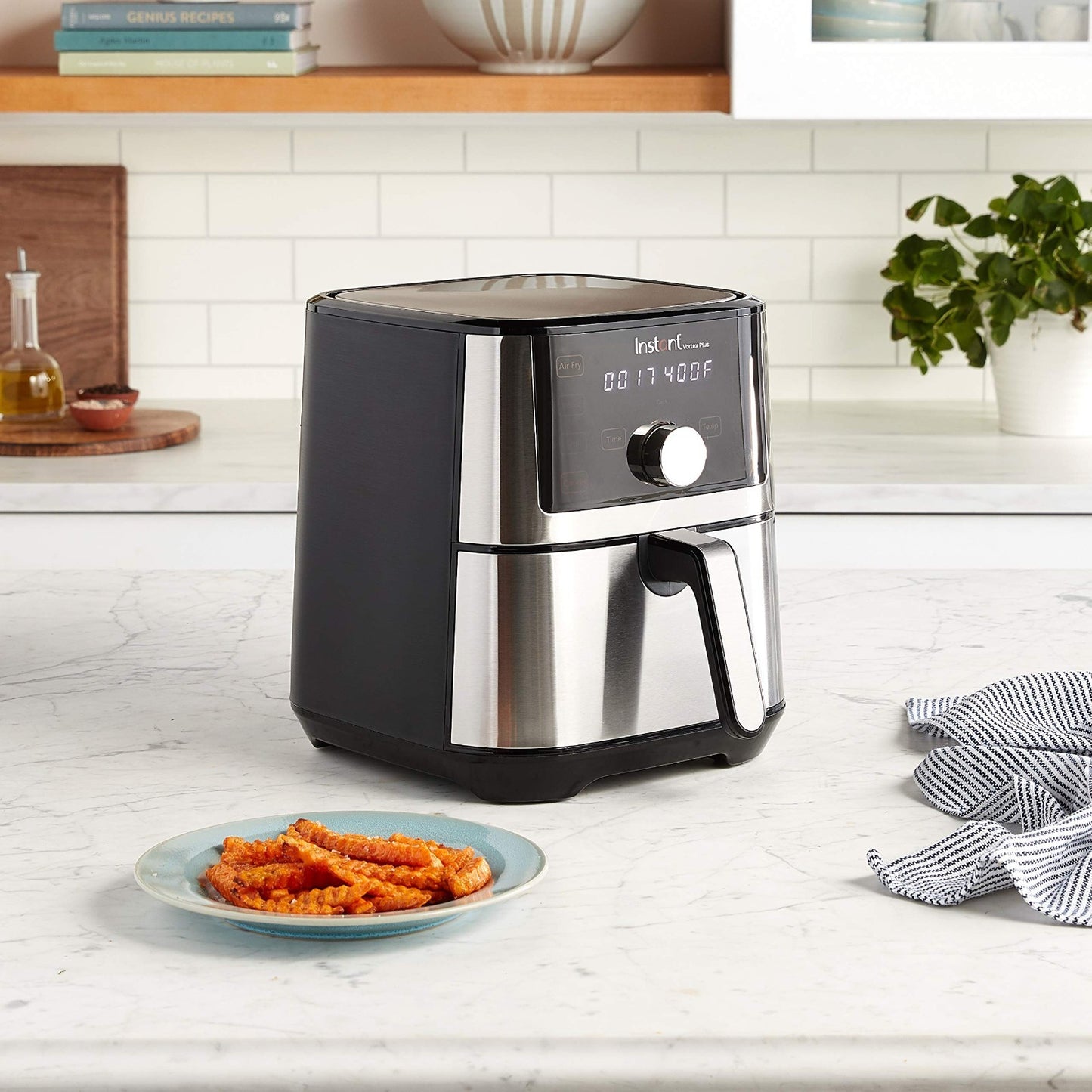 6-in-1 Mini Air Fryer 4QT, Custom Programs, Crisps, Broils, Roasts, Bakes, Recip2