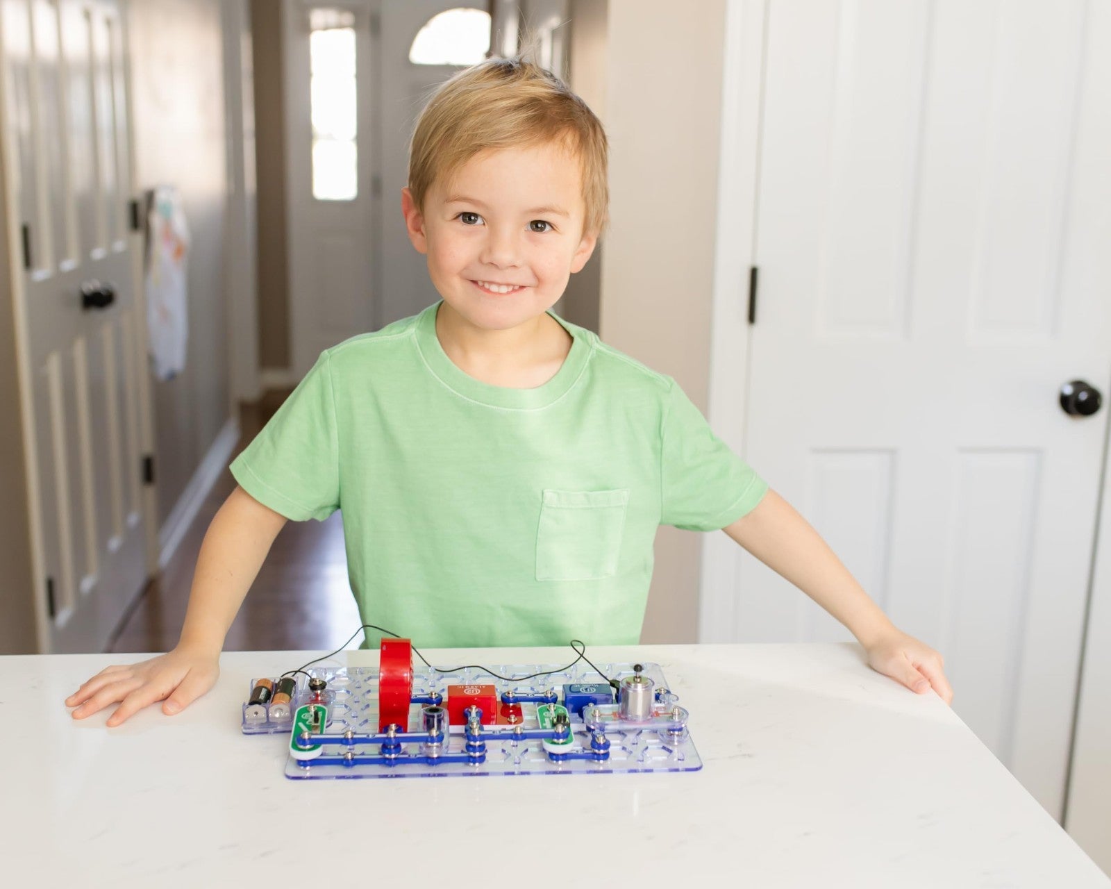 Snap Circuits Extreme Electronics Kit   STEM Learning, Fun Projects, Educational2