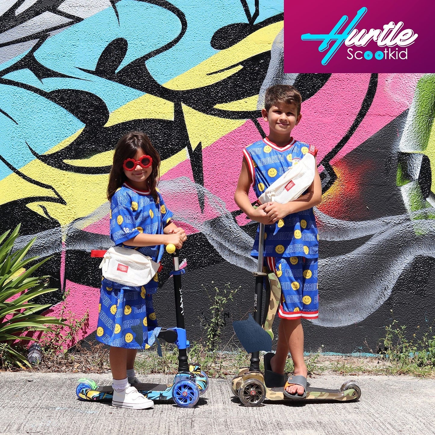 3-Wheeled Kids Scooter with LED Lights, Adjustable Handlebar, Foldable Seat - Si7