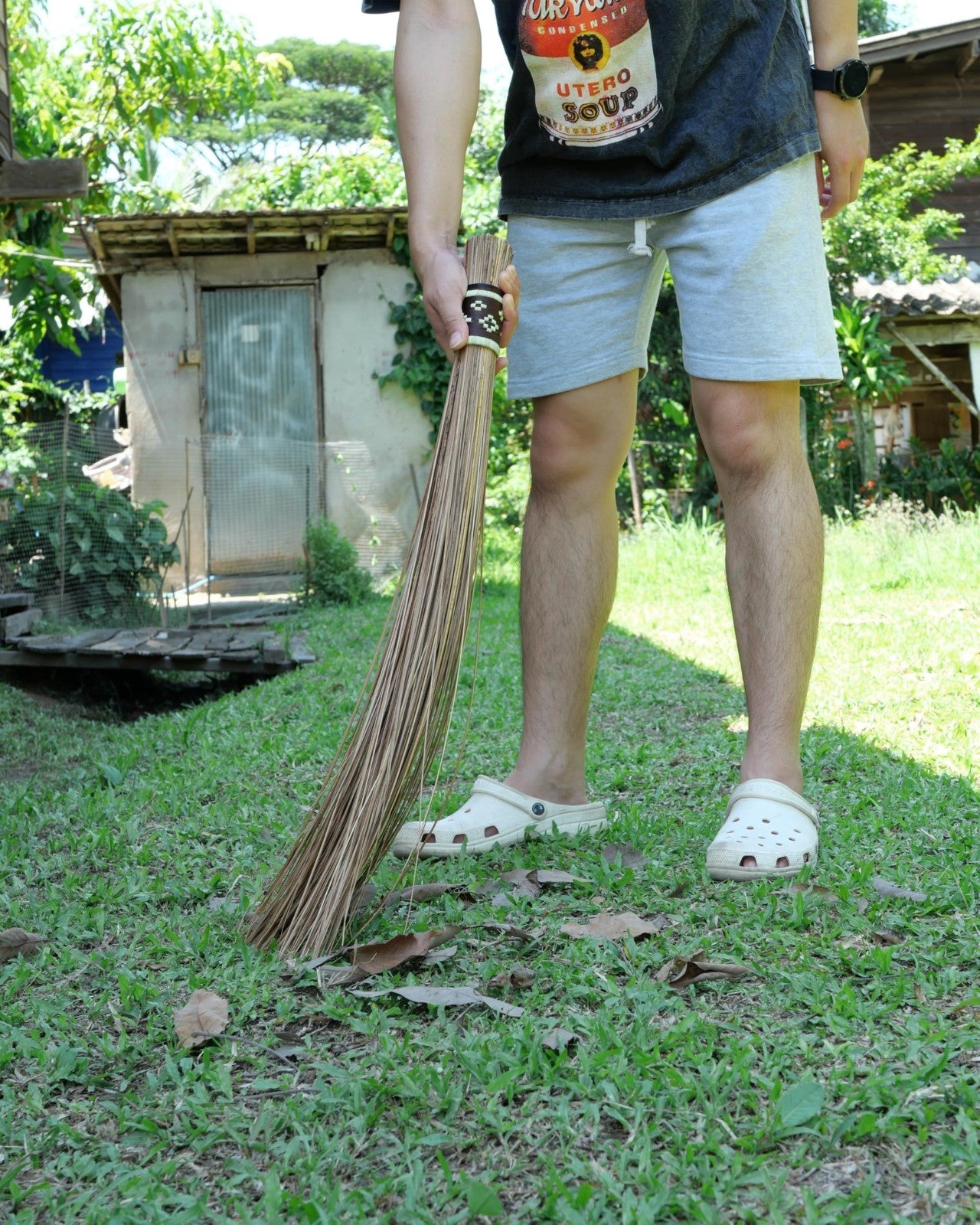 32" Heavy Duty Outdoor Coconut Leaf Broom - Sturdy Multi-Surface Cleaning Tool6
