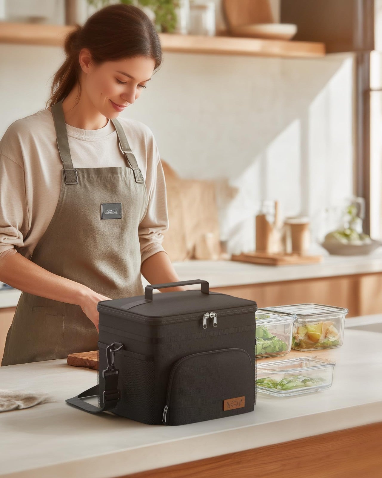 Insulated Lunch Box Cooler Bag   Leak Proof, 9L, 4 Pockets, Adjustable Strap   I6