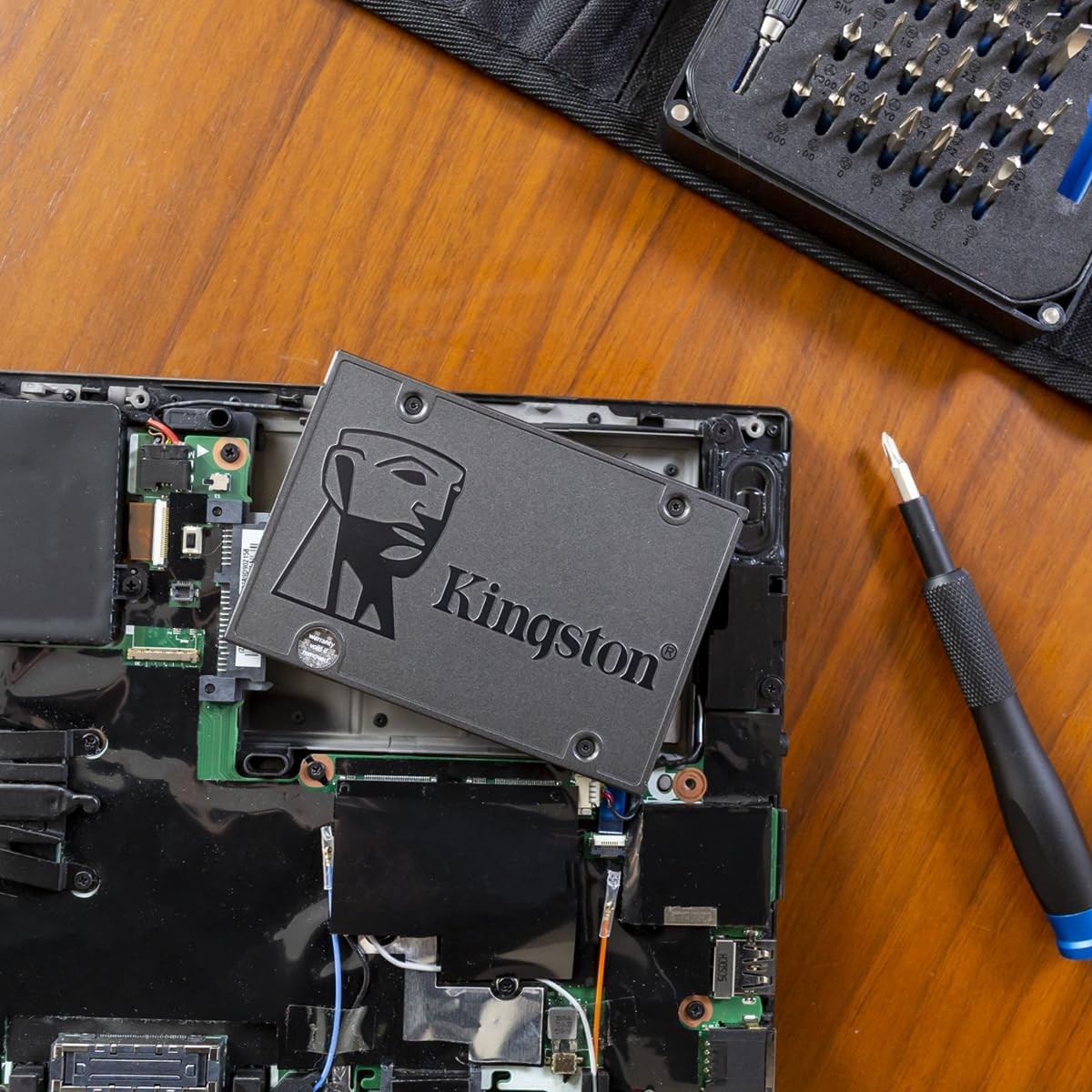 240GB SATA 3 2.5" Internal SSD - High-Speed HDD Replacement for Enhanced Perform5