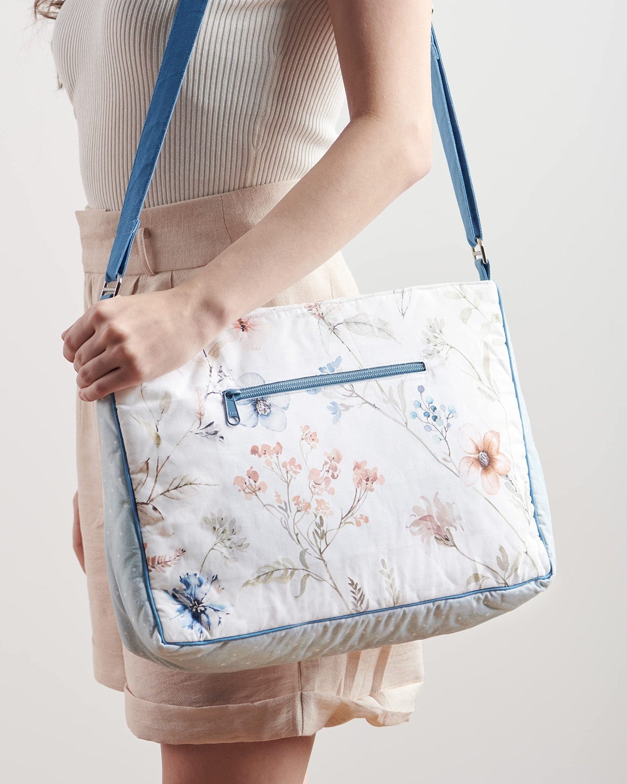 Stylish Women's Cotton Shoulder Handbag   Versatile Tote Bag for Everyday Use2