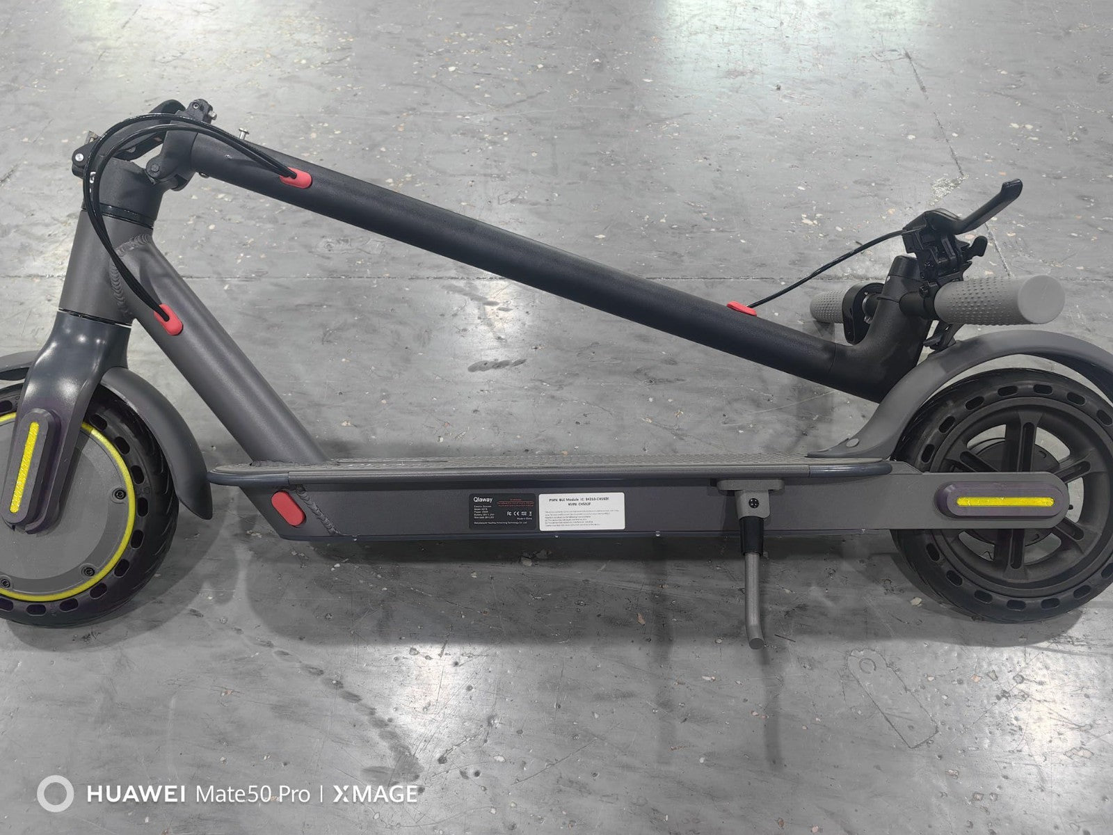 Electric Scooter 8.5''/10'' - 19/20MPH, 700/1000W Motor, 15/22 Miles Range, Port8