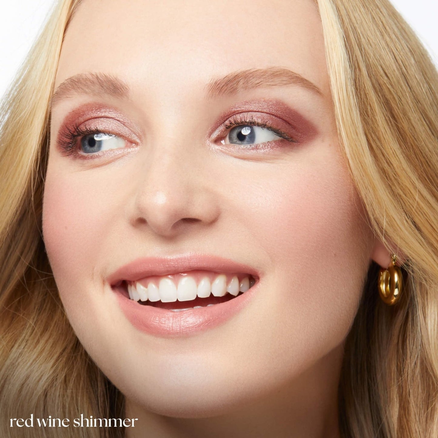 Crème-to-Powder Eyeshadow Stick - Red Wine Shimmer, Long-Lasting, Easy Applicati4