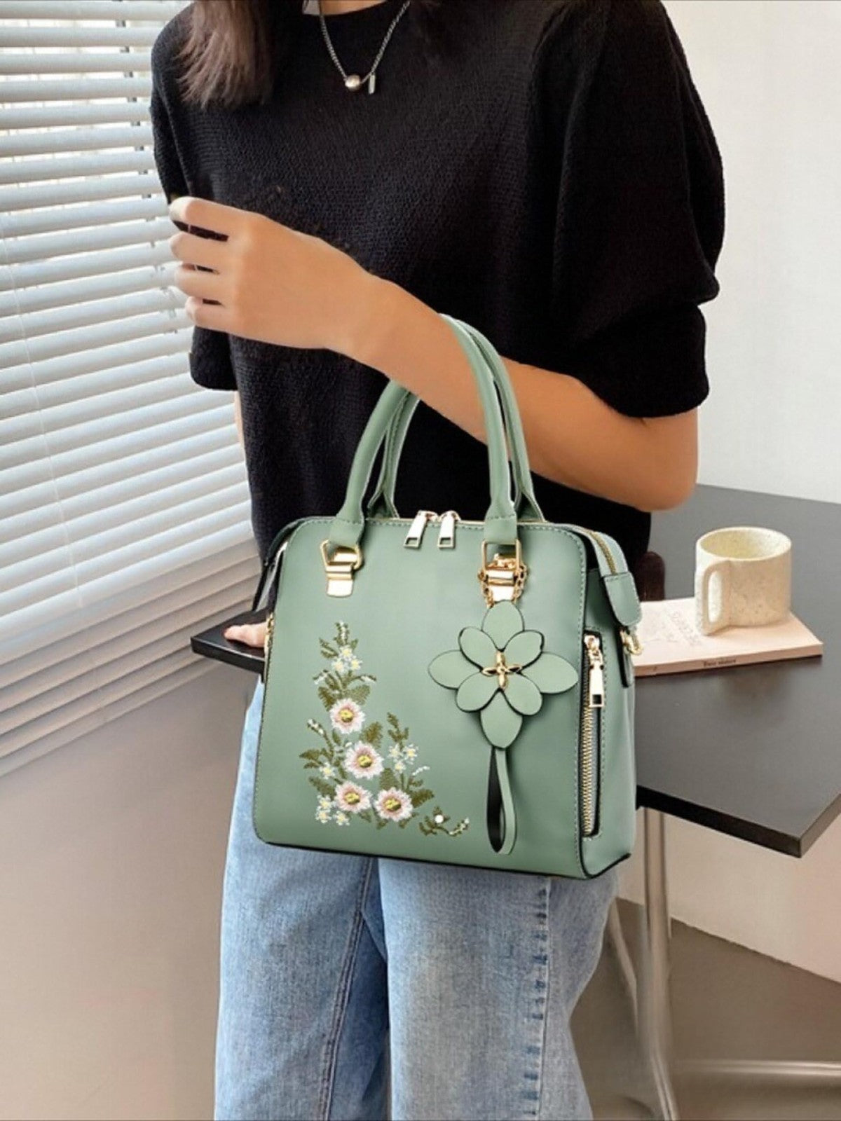 Vintage Embroidered Crossbody Purses for Women - Stylish Satchel Handbags2