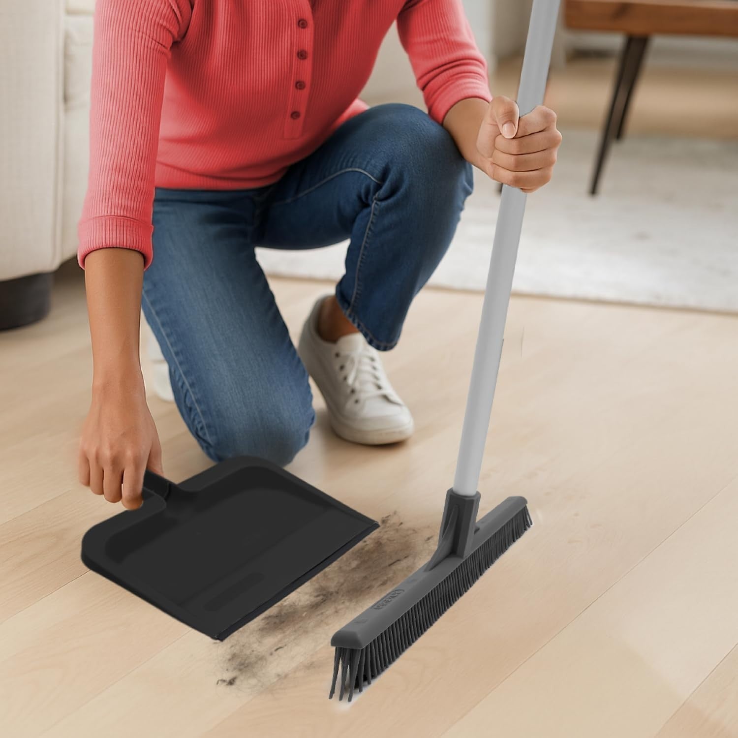 Durable 10-Inch Clip-On Dustpan with Rubber Lip & Comfort Grip Handle - Black2