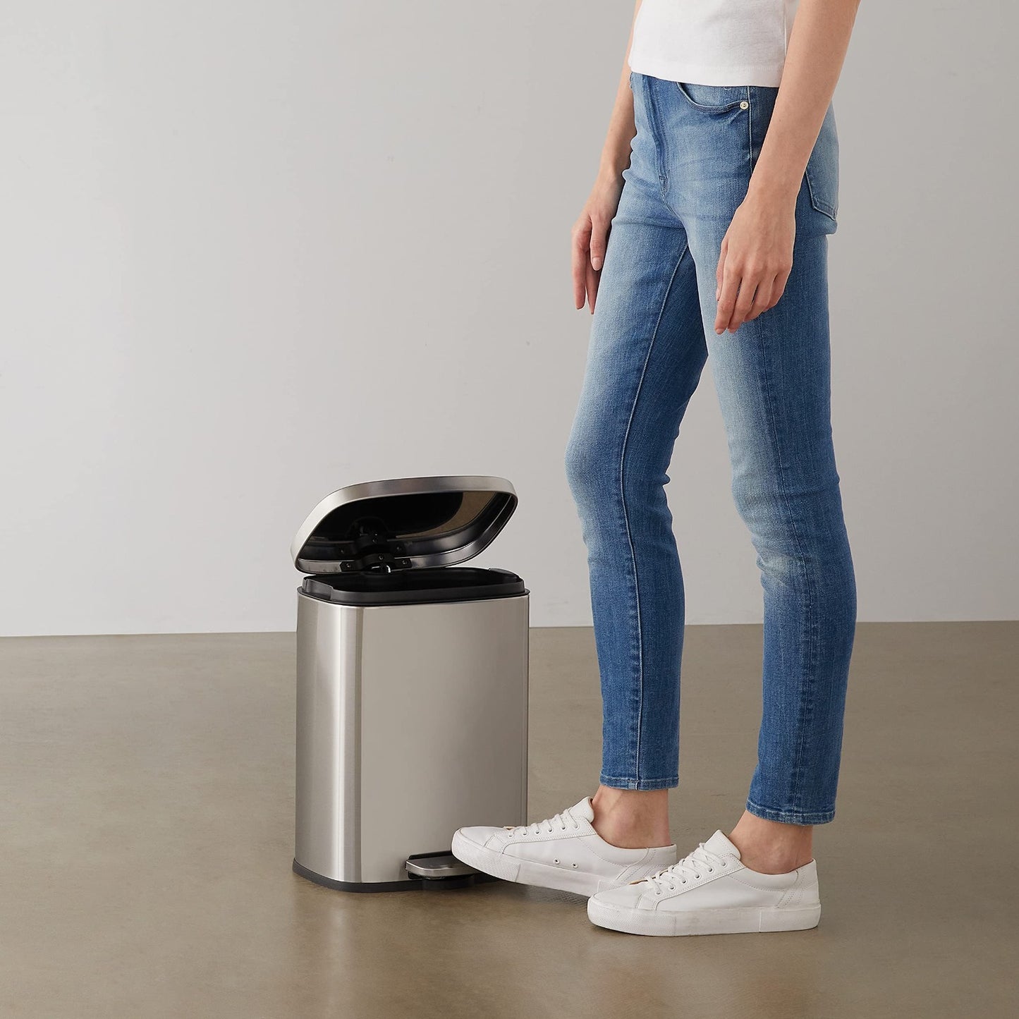 Small 3.1 Gallon Trash Can, Smudge Resistant Rectangular Bin, Soft-Close Lid, St1