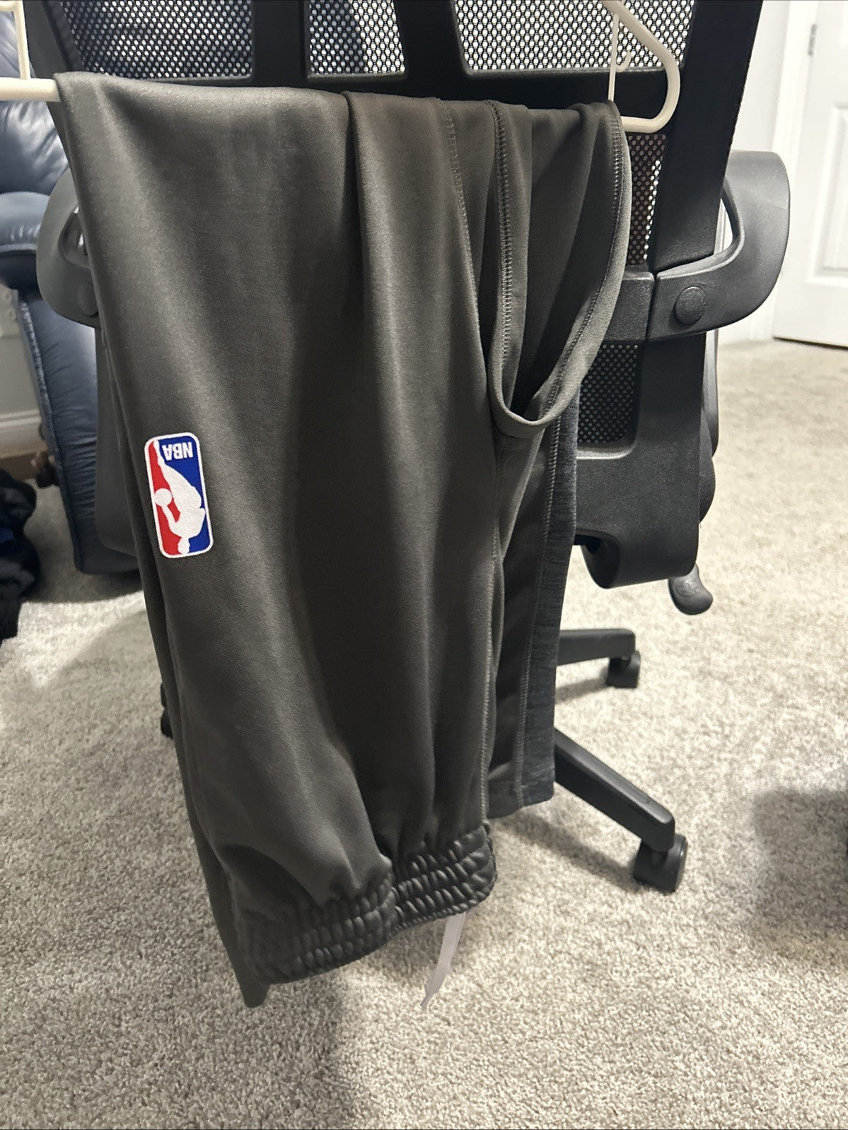 Toronto Raptors Pants Youth Size Large Grey adidas Joggers Tapered NBA Warmup1